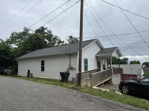205 E Broyles St, Greeneville, TN 37745 photo 3
