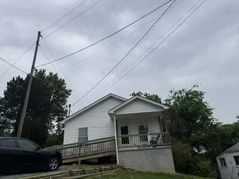 205 E Broyles St, Greeneville, TN 37745 photo 2