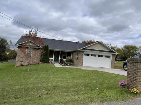 560 Academy Dr, Seymour, TN 37865