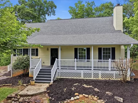 256 Cedarwood Dr, Sevierville, TN 37876