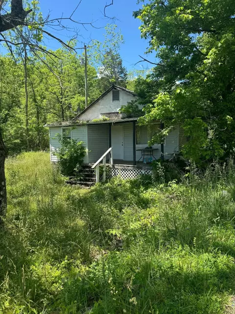 907 Lloyds Chapel Rd, Church Hill, TN 37642
