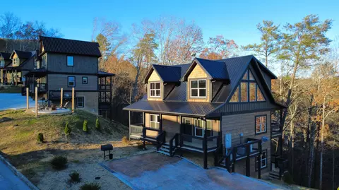 2218 Pinnacle Ridge Trl, Sevierville, TN 37876