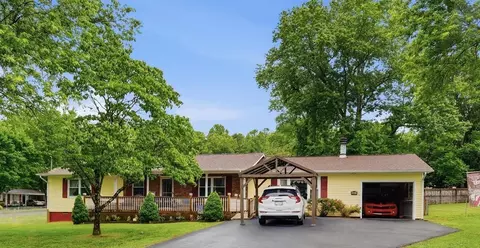 321 Smoky View Rd, Knoxville, TN 37920