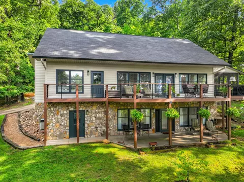 1325 Doyal Dr, Morristown, TN 37814