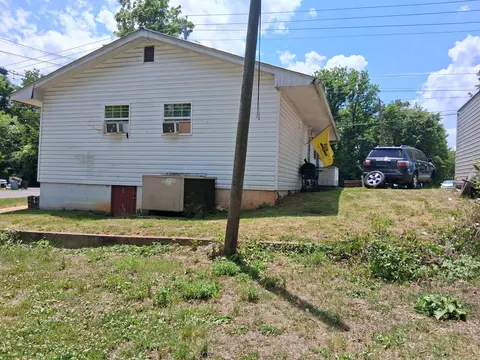 443 437 Jefferson Ave, Newport, TN 37821