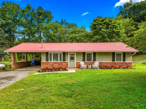 2621 Keystone Dr, Morristown, TN 37813