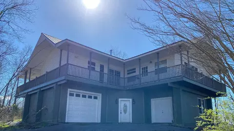1581 Romary Rd, Dandridge, TN 37725