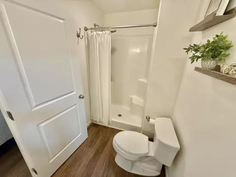 Bath - 1129 Janice Ln, Talbott, TN 37877 photo 2 of 2