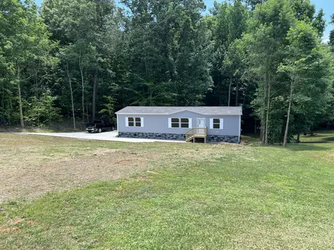 146 Hidden Valley Dr, Dandridge, TN 37725