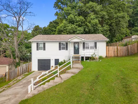913 Lloyd St, Morristown, TN 37814