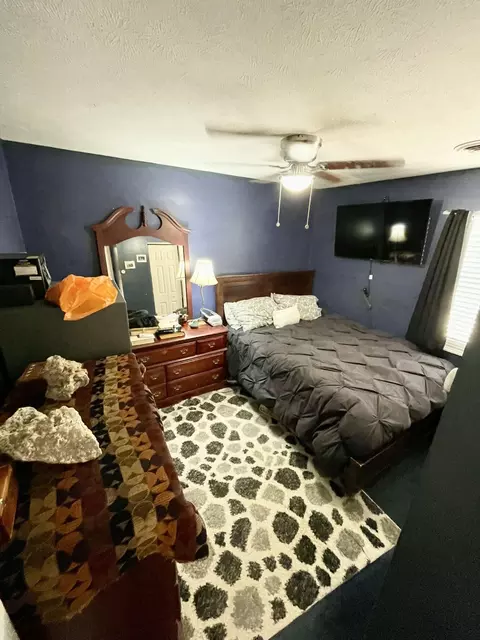 1147 N Henry St, Morristown, TN 37814