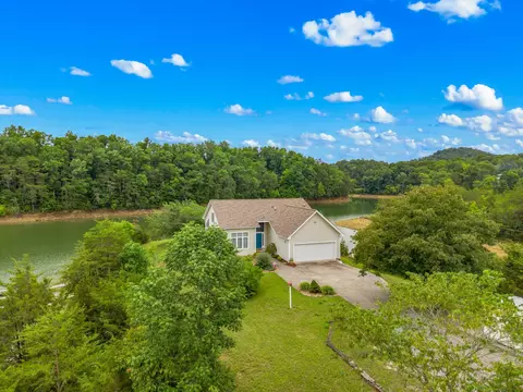 240 Very Old Barton Trl, Dandridge, TN 37725