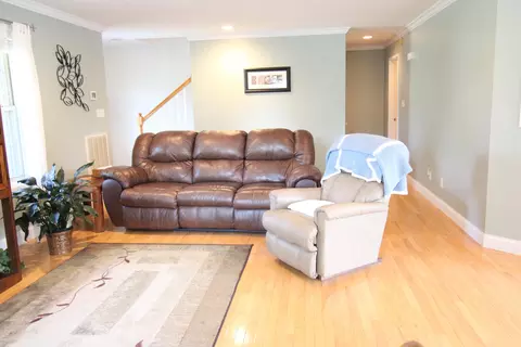 Living - 7555 Stonehenge Dr, Talbott, TN 37877 photo 2 of 3
