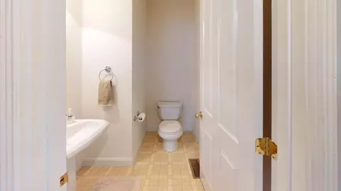 Entry Way - 7555 Stonehenge Dr, Talbott, TN 37877 photo 2 of 4