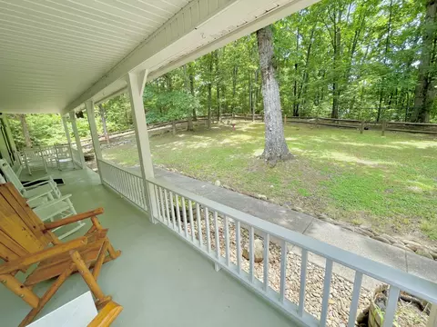 120 Atalaya Dr, Dandridge, TN 37725