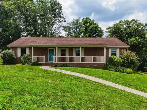 6292 Golden Dr, Morristown, TN 37814