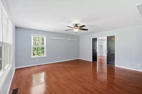 Living - 924 Sheila Ct, Talbott, TN 37877 photo 1 of 5