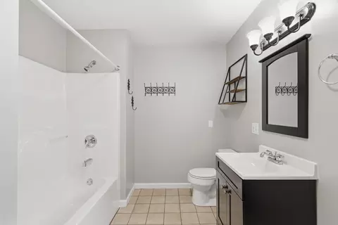 Bath - 924 Sheila Ct, Talbott, TN 37877 photo 1 of 8