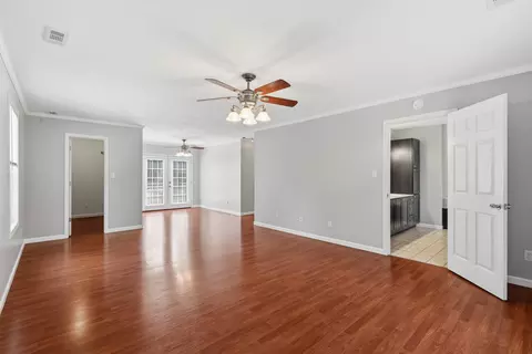 Living - 924 Sheila Ct, Talbott, TN 37877 photo 5 of 5
