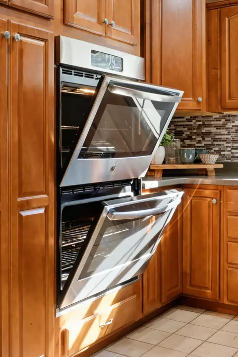 Kitchen - 924 Sheila Ct, Talbott, TN 37877 photo 5 of 6