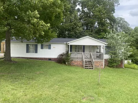 1710 Ferry Hill Rd, Dandridge, TN 37725