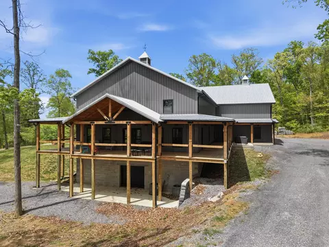 103 Martin Ct, Dandridge, TN 37725