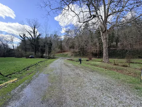 580 Hale Brook Rd, Newport, TN 37821