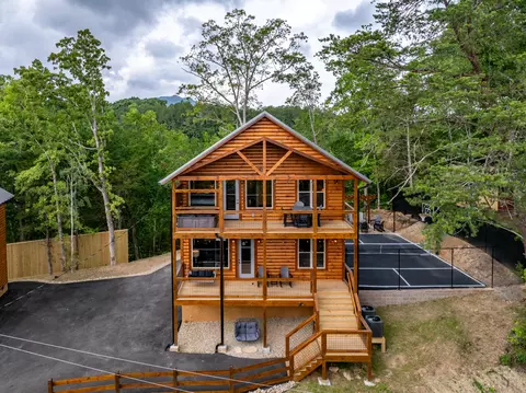 640 Sunrise Blvd, Sevierville, TN 37862