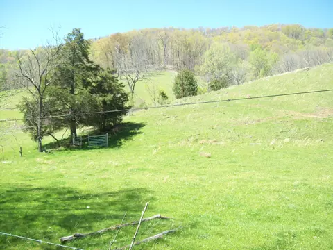 2812 Rebel Hollow Rd, Tazewell, TN 37879