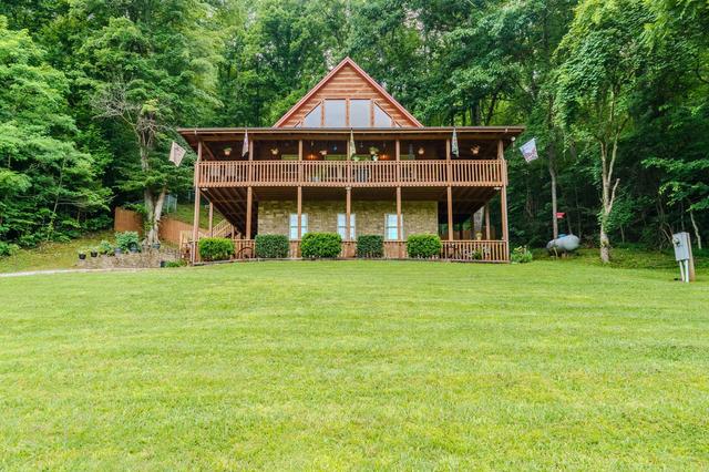 2605 Schisandra Ln, Cosby, TN 37722