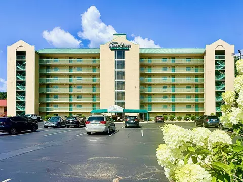 3215 N River Rd #STE 103, Pigeon Forge, TN 37863