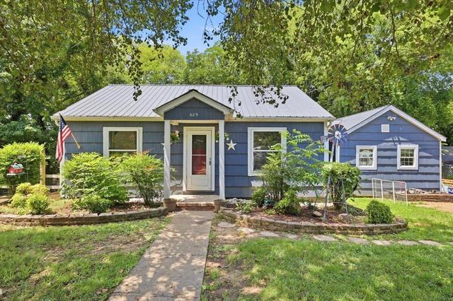 609 Paine St, Sevierville, TN 37862