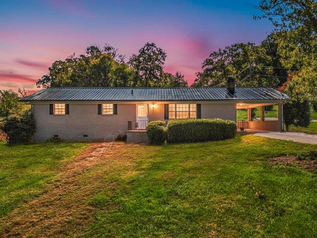 583 Silver City Rd, Whitesburg, TN 37891