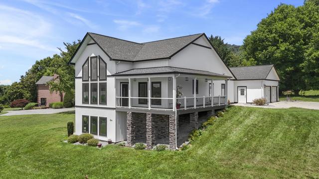 5017 Serenity Dr, Mooresburg, TN 37811