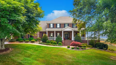 7220 Stagecoach Rd, Whitesburg, TN 37891