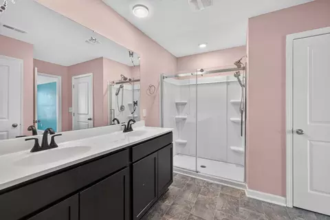 Bath - 216 Claire Pl, Talbott, TN 37877 photo 1 of 4