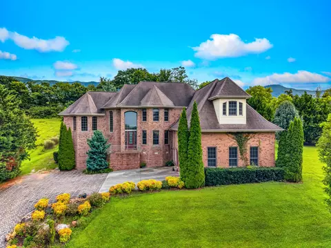 4318 Stonehenge Way, Dandridge, TN 37725