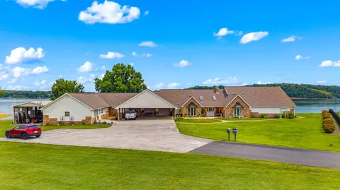 829 Tucker Place Way, Dandridge, TN 37725