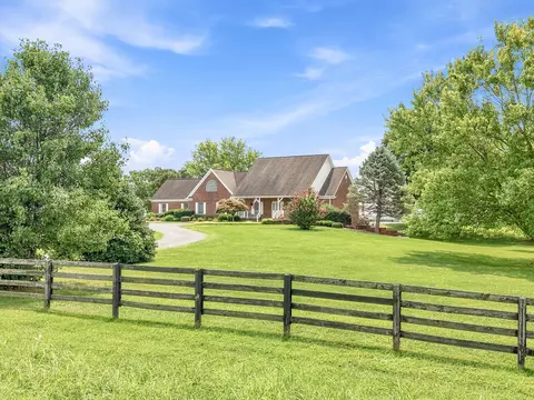 7230 Stagecoach Rd, Whitesburg, TN 37891