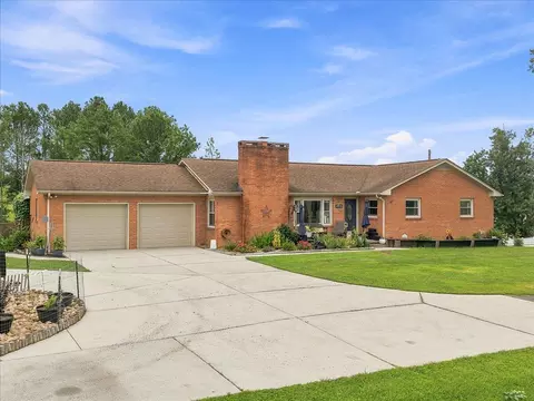 235 Stinson Dr, Bulls Gap, TN 37711