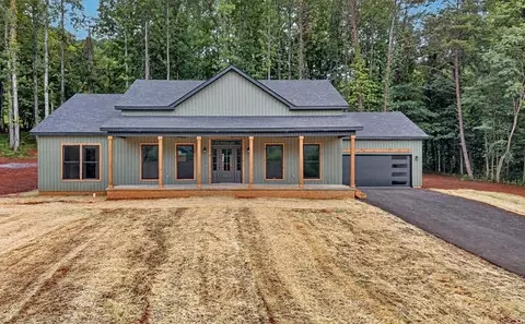 4523 Peachie Way, Cosby, TN 37722