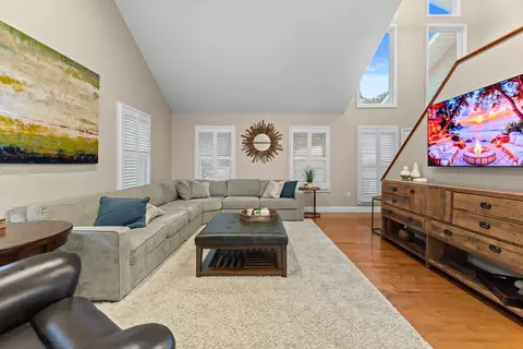 Living - 8046 Greenbriar Rd, Talbott, TN 37877 photo 1 of 3