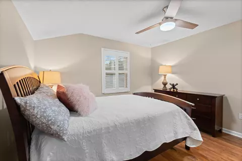 Bedroom - 8046 Greenbriar Rd, Talbott, TN 37877 photo 4 of 5