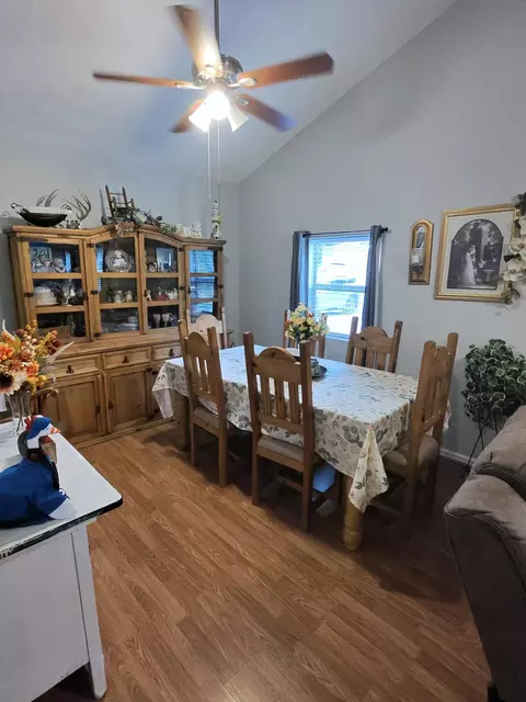 Dining - 3500 Poor Valley Rd, Rutledge, TN 37861 photo 2 of 2