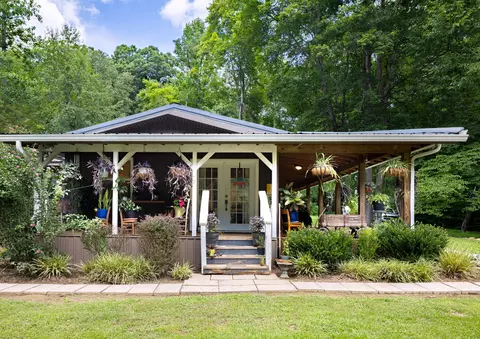 298 Adams Ln, Mooresburg, TN 37811