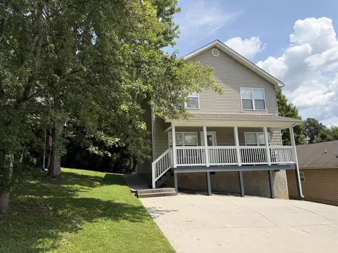 640 Lloyd Huskey Rd, Pigeon Forge, TN 37863
