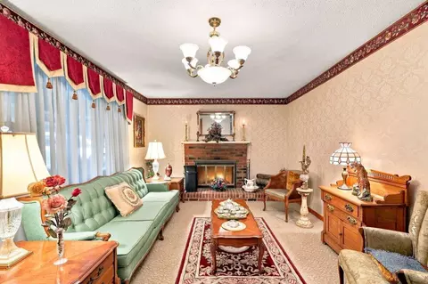 Living - 723 Whippoorwill Dr, Talbott, TN 37877 photo 6 of 8