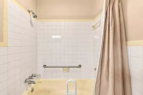 Bath - 723 Whippoorwill Dr, Talbott, TN 37877 photo 2 of 3