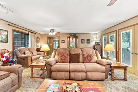 Living - 723 Whippoorwill Dr, Talbott, TN 37877 photo 5 of 8