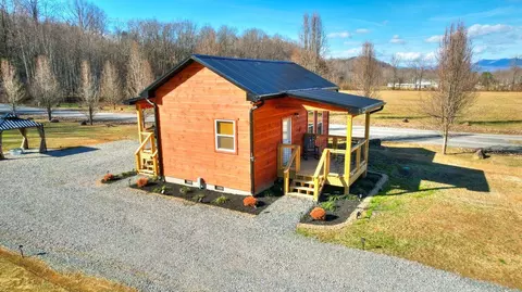 181 Tn-32, Cosby, TN 37722